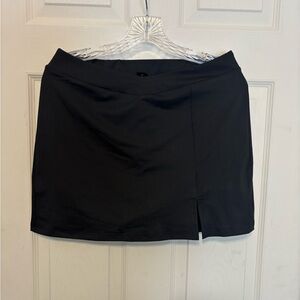 Women’s Black Skort NWT 🖤